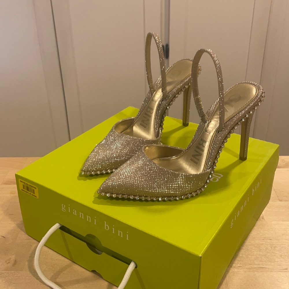 GIANNI BINI Gold sparkly heel